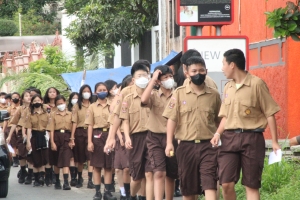 Jelajah Alam Lingkungan Sekolah