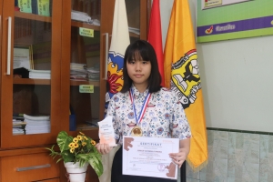 Tidak Ada Cinta Yang Sia-Sia (Cerita Praktik Baik Mendapatkan Medali Emas dibidang Kedokteran, Fisika dan Kimia) Grace Victorya Tanaka&nbsp; SMP Xaverius 2 Bandar Lampung