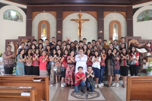 Koor SMP Xaverius 2 Menggema Dalam Perayaan Ekaristi Minggu Biasa ke-23 di Gereja St. Maria Immaculata Way Kandis